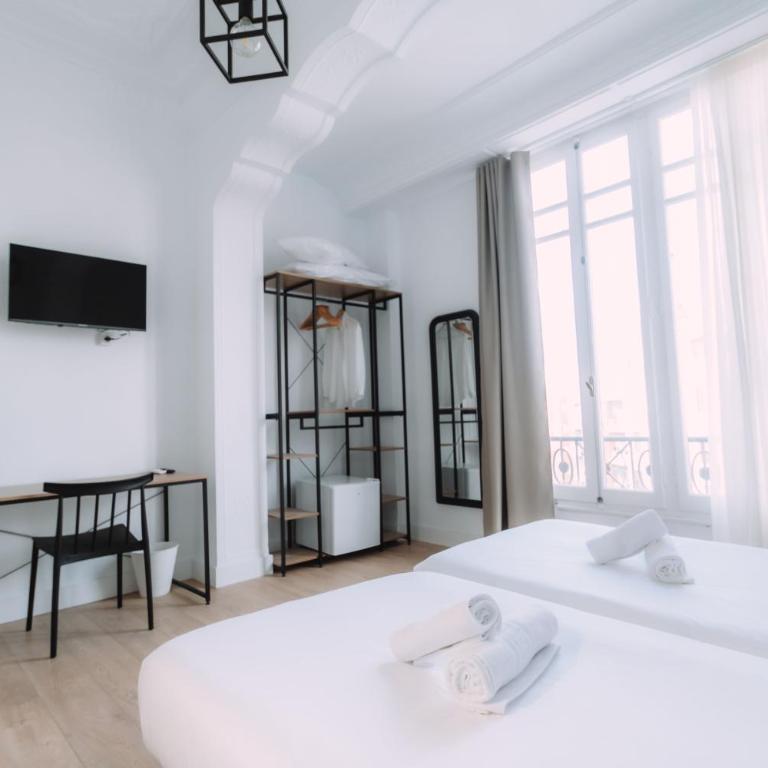 Colón Urban Rooms - Twin Room with Shared Bathroom - 6