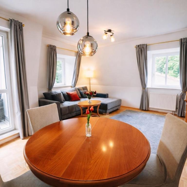 Tivoli Apartments - Apartment mit 2 Schlafzimmern und Balkon - 1