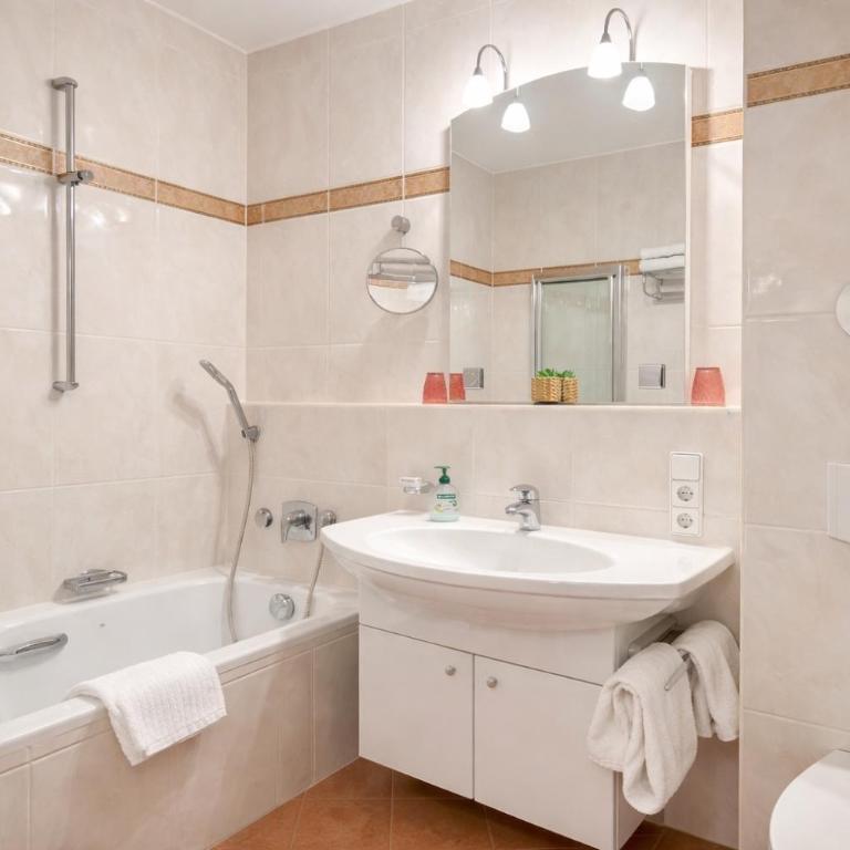 Tivoli Apartments - Classic Apartment - 6