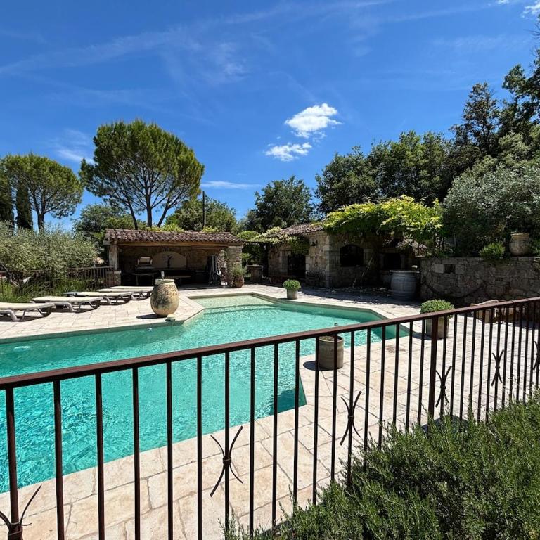 Villa de charme entre oliviers et lavande - Villa 3 Chambres - 2