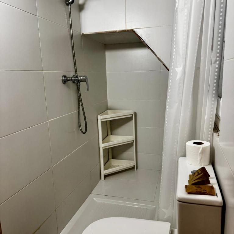 Hostalin Barcelona Gran Via - Economy Double Room - 14