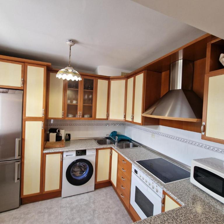 VALDI-BIESCAS - Two-Bedroom Apartment with Balcony - 24