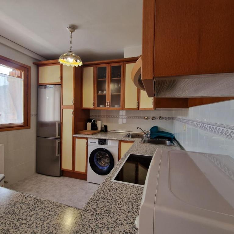 VALDI-BIESCAS - Two-Bedroom Apartment with Balcony - 25