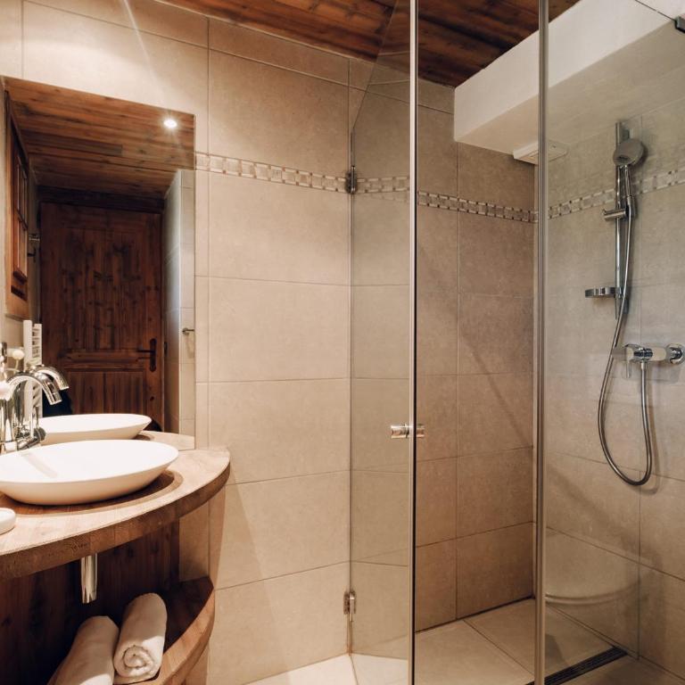 Chalet 5★ à La Clusaz, 8 pers, spa, proche pistes, 4 chambres - FR-1-304-110 - Chalet (8 Erwachsene) - 11
