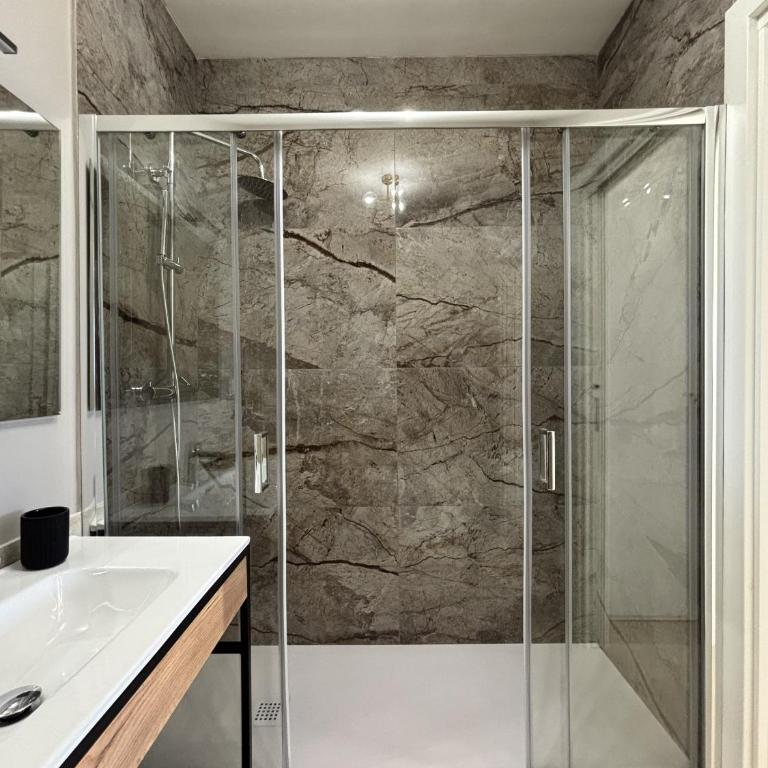 RomExperience Trastevere - Camera Matrimoniale con Bagno Privato - 10