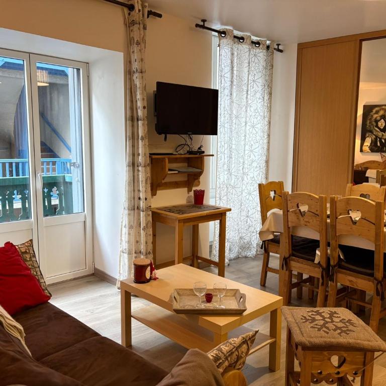 BELLE EPOQUE 2 chambres - WIFI - Centre-ville - Apartment mit 2 Schlafzimmern - 11