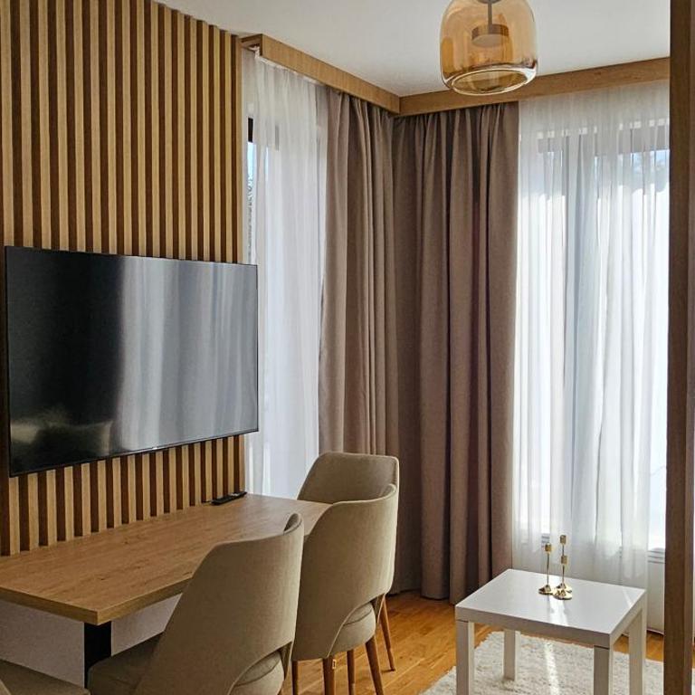 Zlatni TRG - Studio with Lake View - 6