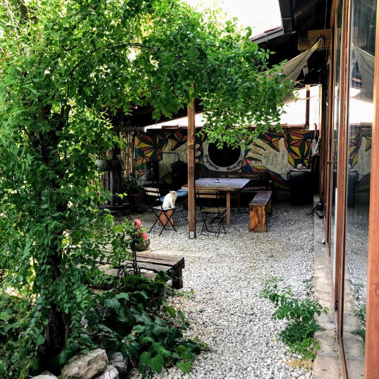 Hostel Anton - Deluks Dvokrevetna Soba sa Bračnim Krevetom - 3