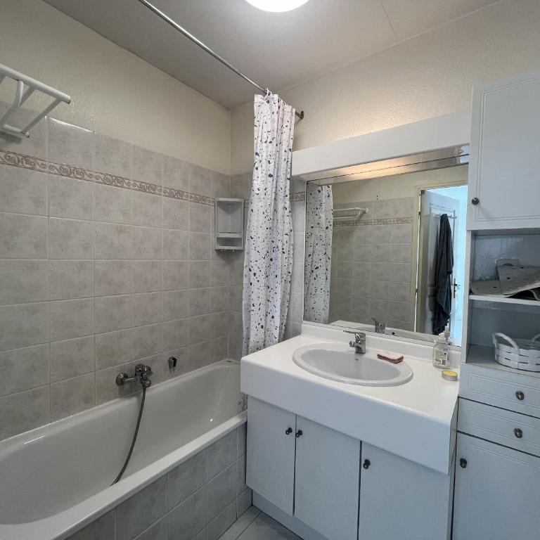 Port Frejus, Les Rives Latines, Vue Port, t2 40m2 - Appartamento con 1 Camera da Letto, Balcone e Vista Mare - 11