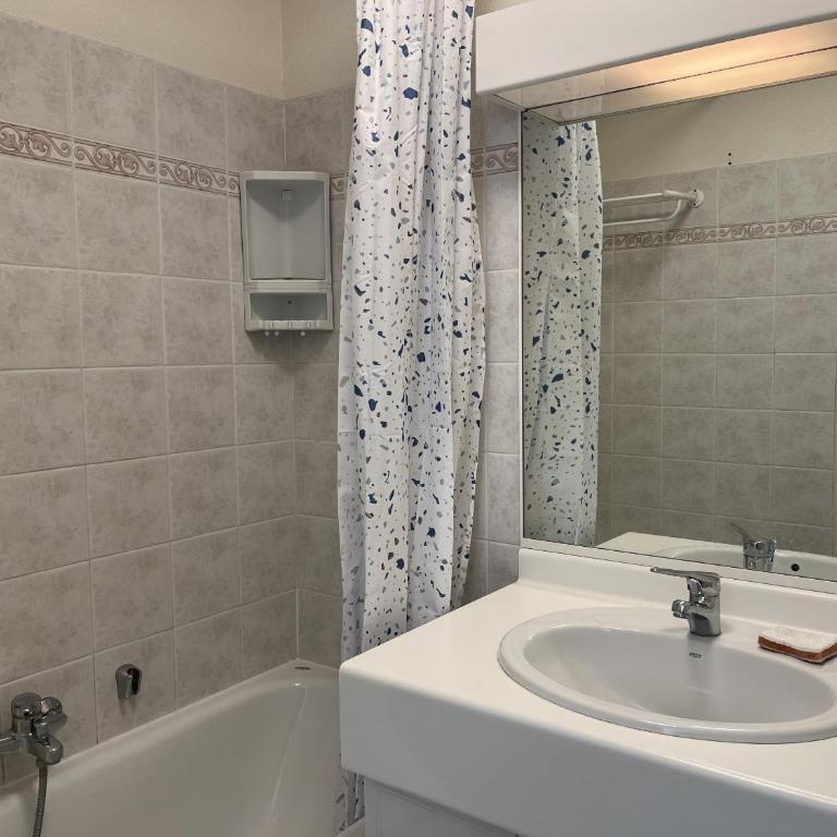 Port Frejus, Les Rives Latines, Vue Port, t2 40m2 - Appartamento con 1 Camera da Letto, Balcone e Vista Mare - 17