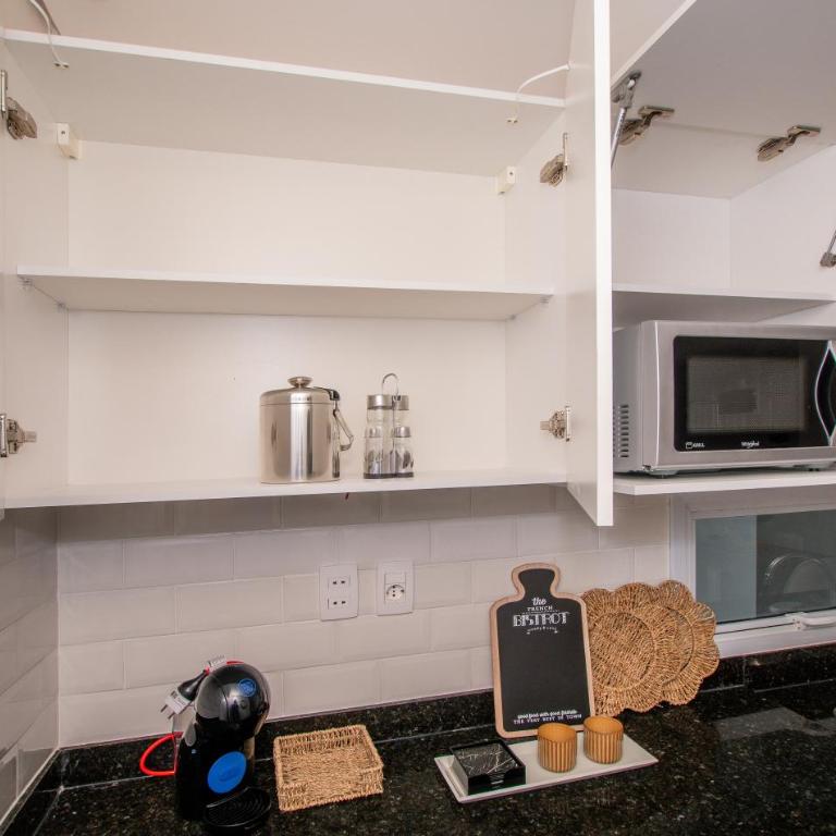 Cityscape Views - New 2BR Retreat - Apartment - 15
