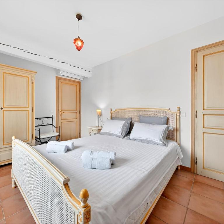 Villa provençale avec piscine et vue mer ! - Villa - 22