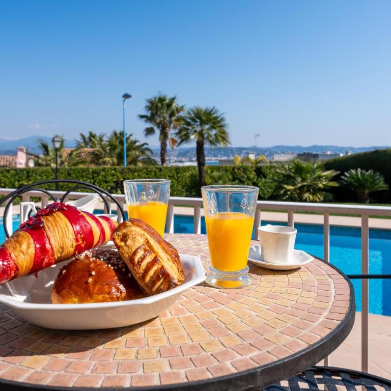Villa provençale avec piscine et vue mer ! - Villa - 11