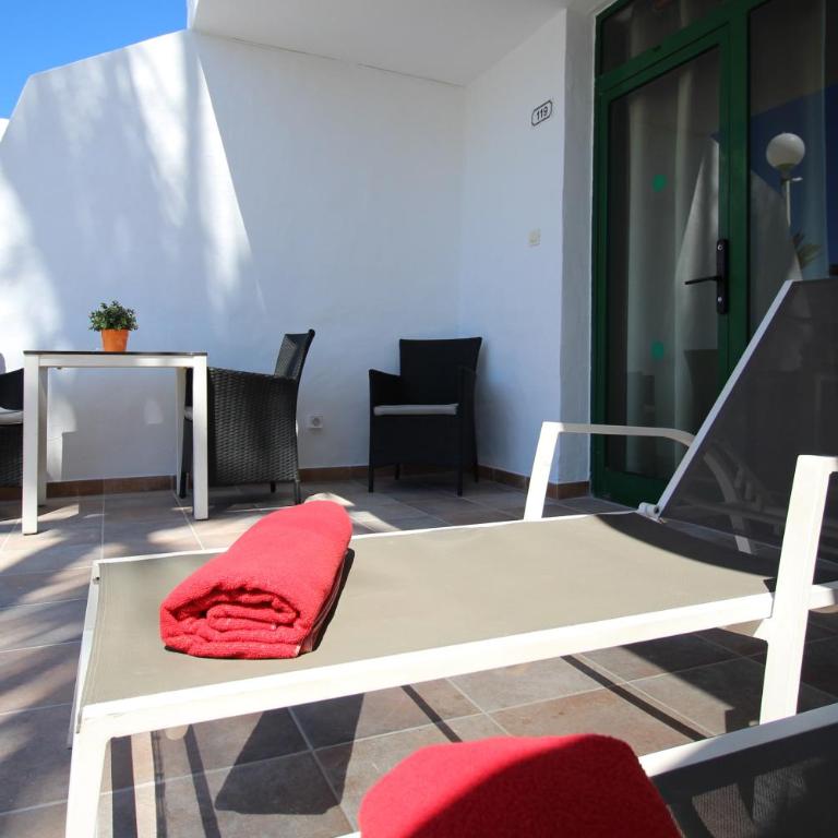 Apartamentos La Peñita - One-Bedroom Apartment with Pool View - 7