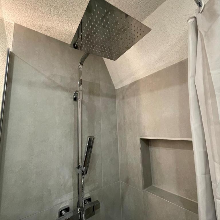 Giebelglück - 3 Zimmer, direkt an der UniKlinik, 2 Schlafzimmer, 4 Gäste, WLAN - Apartment mit 2 Schlafzimmern und Balkon - 10