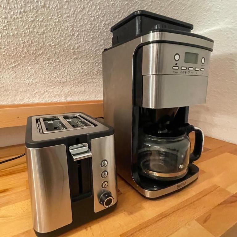 Giebelglück - 3 Zimmer, direkt an der UniKlinik, 2 Schlafzimmer, 4 Gäste, WLAN - Apartment mit 2 Schlafzimmern und Balkon - 17
