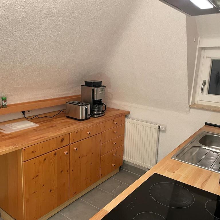 Giebelglück - 3 Zimmer, direkt an der UniKlinik, 2 Schlafzimmer, 4 Gäste, WLAN - Apartment mit 2 Schlafzimmern und Balkon - 24