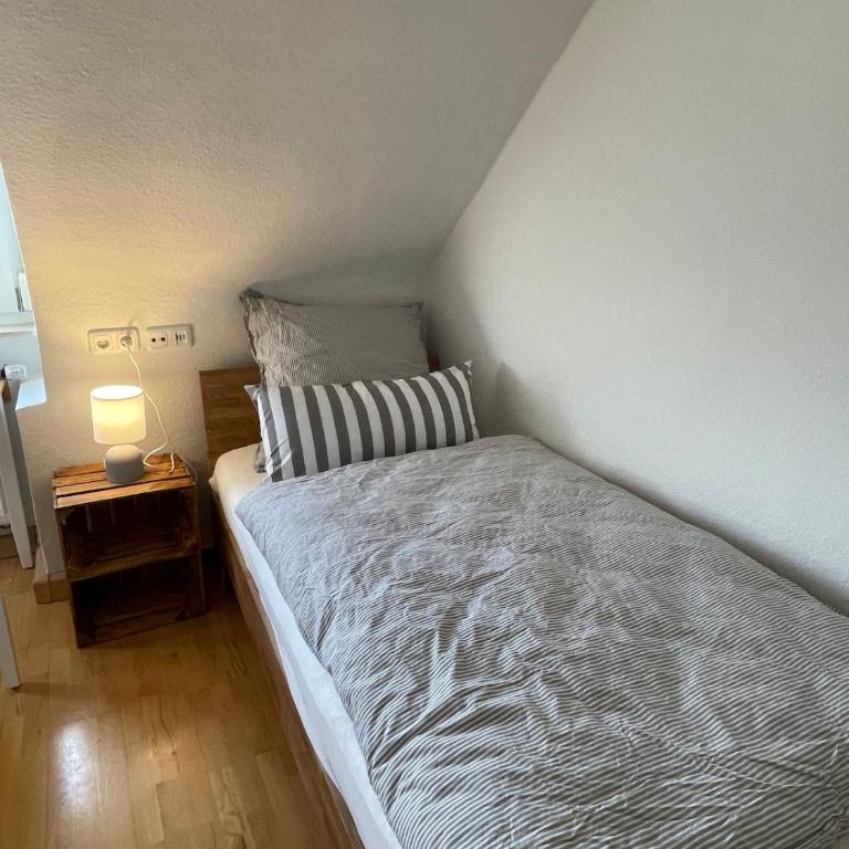 Giebelglück - 3 Zimmer, direkt an der UniKlinik, 2 Schlafzimmer, 4 Gäste, WLAN - Apartment mit 2 Schlafzimmern und Balkon - 27