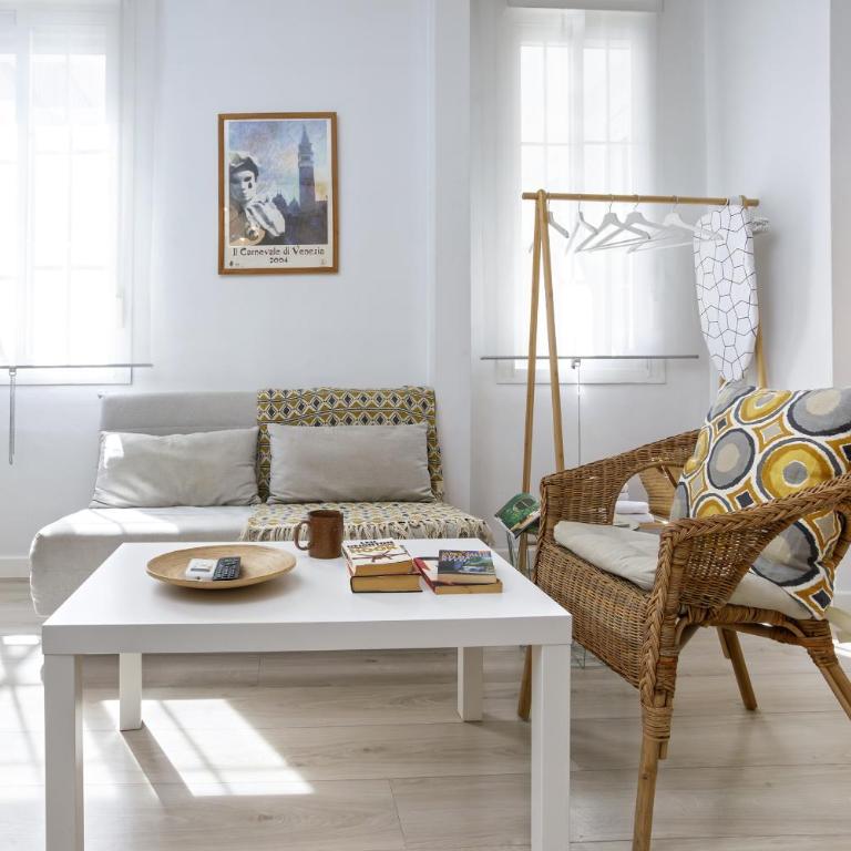 -MalagaSunApts-Estudio Mezquitilla center 2nd floor - Estudio - 2