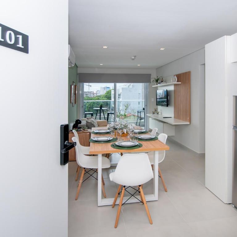 Stylish 2BR Apt in Top Location - Apartment - 1