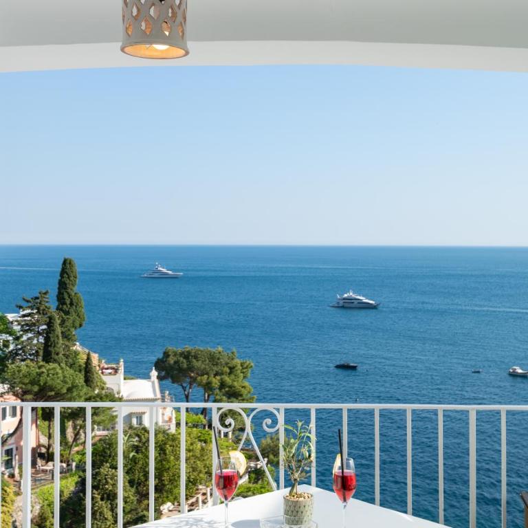 Villa Nina - Camera Matrimoniale Deluxe con Balcone e Vista Mare - 5