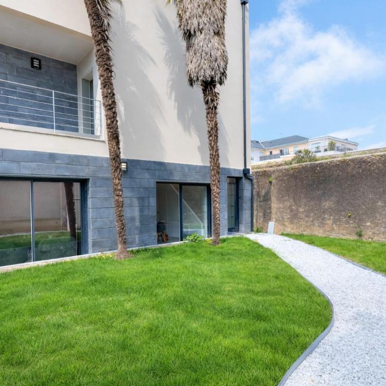 Maison Alta - BIG House en ville - Rooftop, Garage, Jardin et Barbecue - Maison 4 Chambres - 8