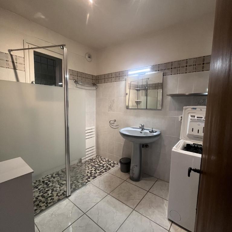 Appartement spacieux calme et pratique à Séranon - Appartement 2 Chambres - 3
