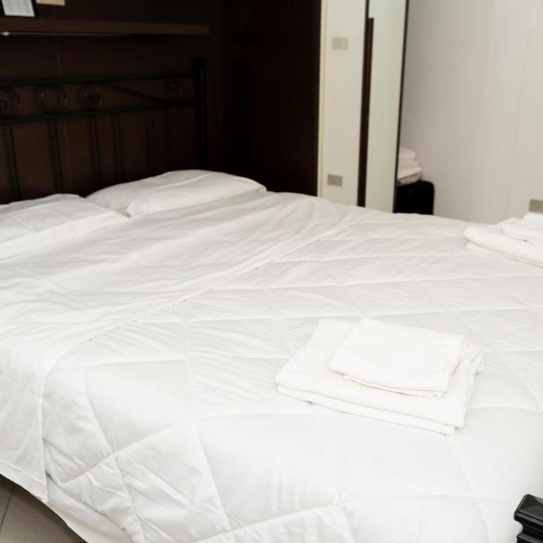 Turin Vibes by E-roi Rent - Piazza castello e giardini reali - One-Bedroom Apartment - 14