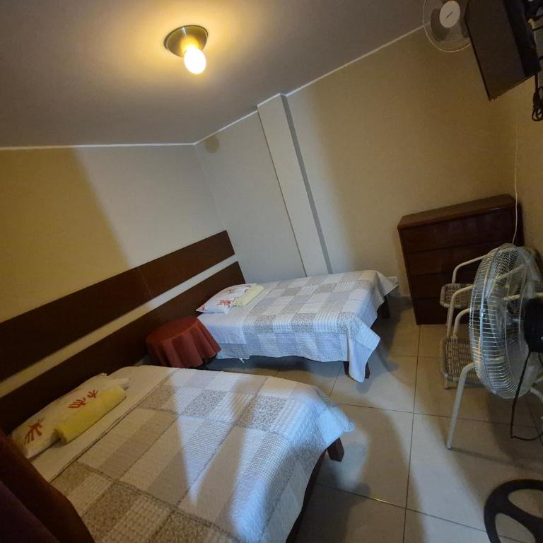 Hospedaje Valencia - Comfort Quadruple Room - 1