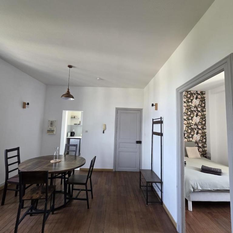 Cocon urbain avec jardin - appartement proche hôpital - Apartment mit 1 Schlafzimmer - 5