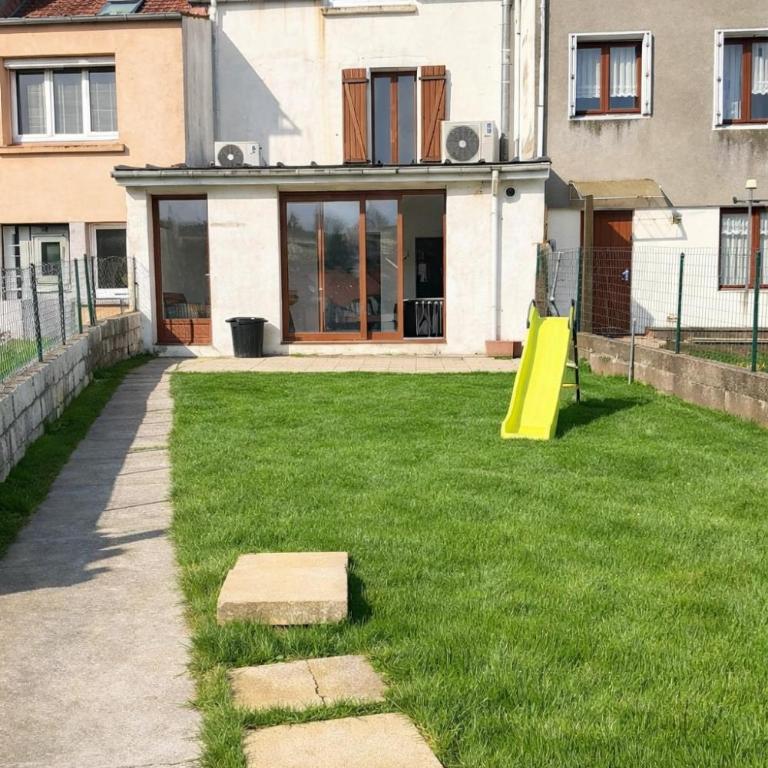 Charmante maison avec jardin de 300 m2 Proche vieille ville de Boulogne-sur-Mer - Appartement 3 Chambres - 42