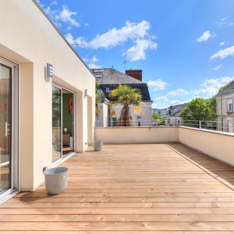 Maison Alta - BIG House en ville - Rooftop, Garage, Jardin et Barbecue - Maison 4 Chambres - 6