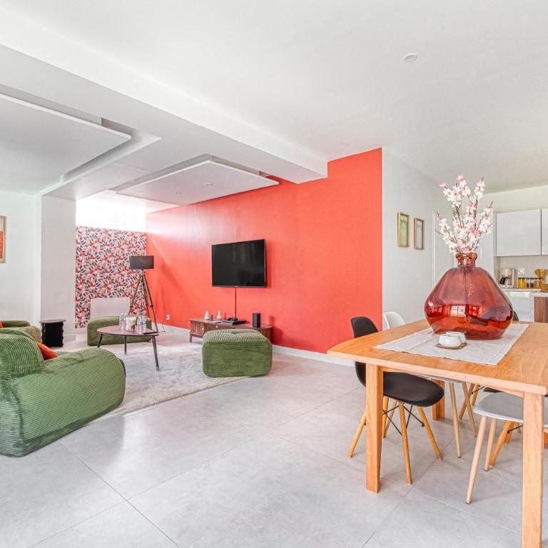 Maison Alta - BIG House en ville - Rooftop, Garage, Jardin et Barbecue - Maison 4 Chambres - 26