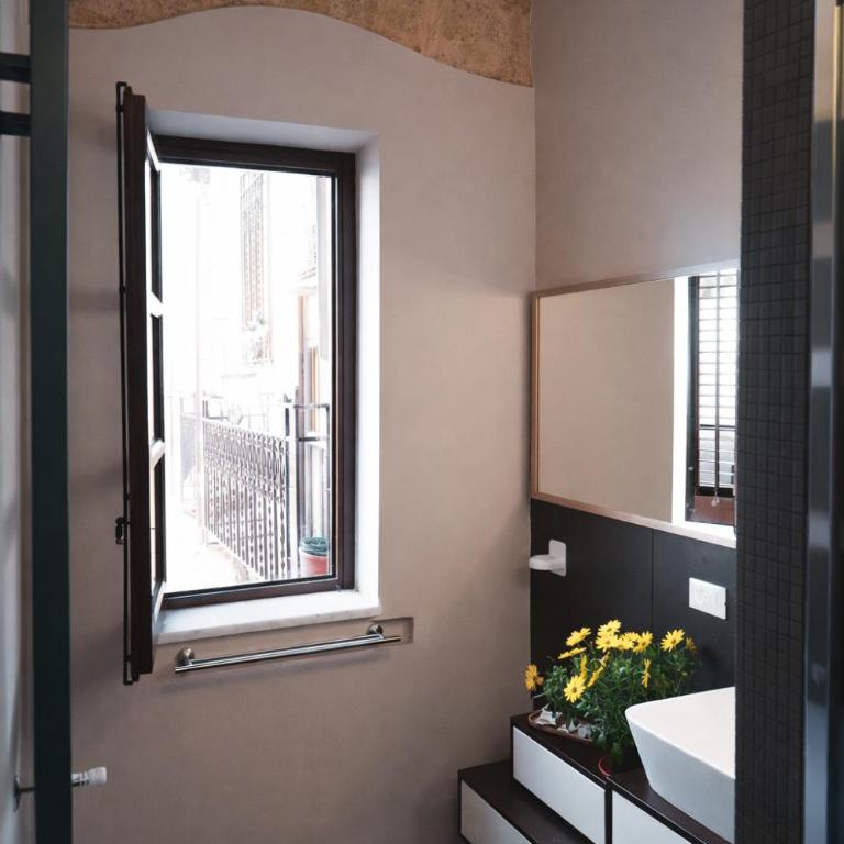 DhOME B&B - Camera Quadrupla con Bagno Privato - 11