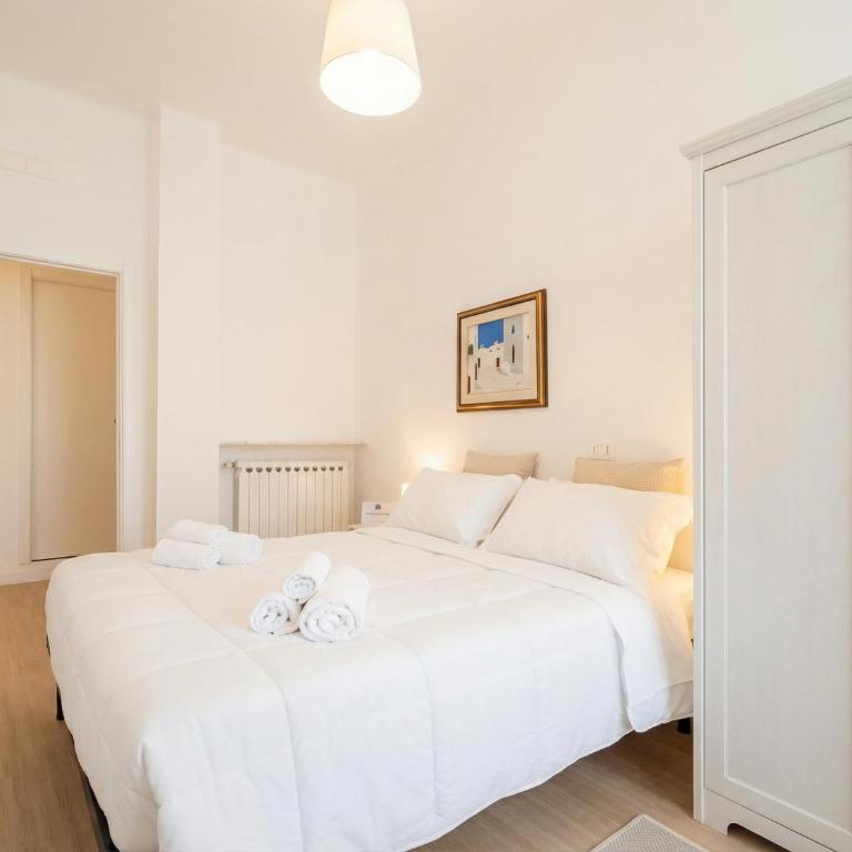 Melo Modern Apartment - Two-Bedroom Apartment with Balcony - 1