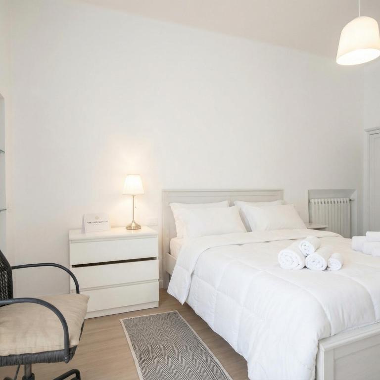 Melo Modern Apartment - Two-Bedroom Apartment with Balcony - 4
