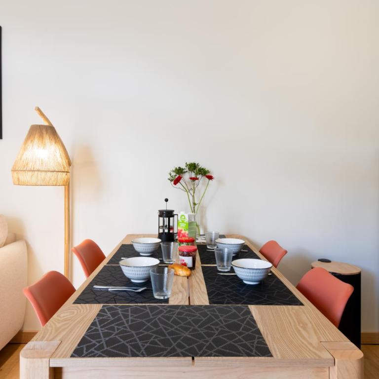 Le Balcon Fleuri - 9 min sanctuaires - Rénové & équipé - Calme sur Cour - 4 couchages - Appartement 2 Chambres - 5