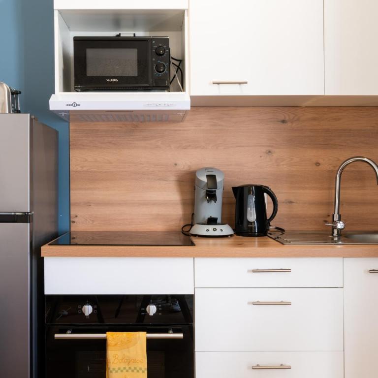 Le Balcon Fleuri - 9 min sanctuaires - Rénové & équipé - Calme sur Cour - 4 couchages - Appartement 2 Chambres - 8