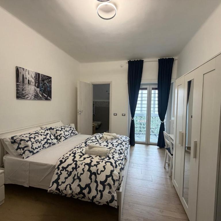 A Casa MiA - Bari Policlinico - Centro Città - Camera Familiare con Bagno Privato - 1
