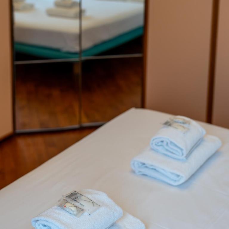 Spacious Apartment near Beccaria with Hydromassage Tub - One-Bedroom Apartment - 37
