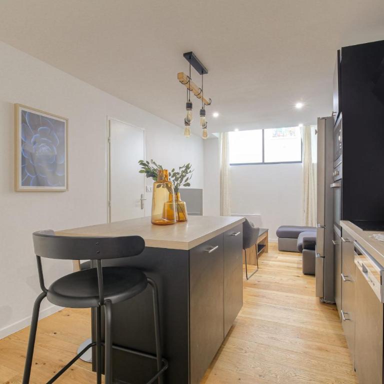 Cosy et Charmant wifi très haut débit - Appartement - 8