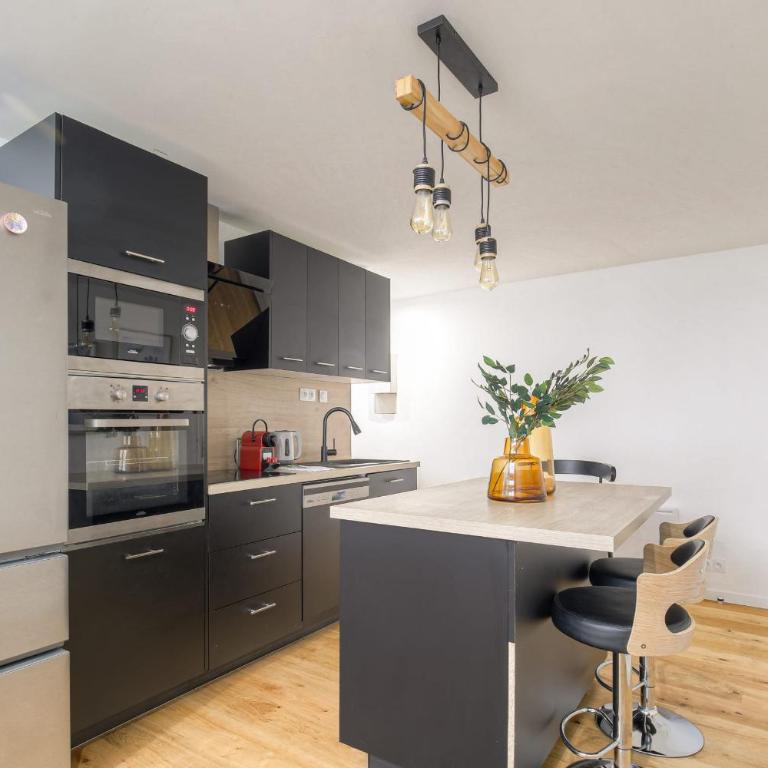 Cosy et Charmant wifi très haut débit - Appartement - 14