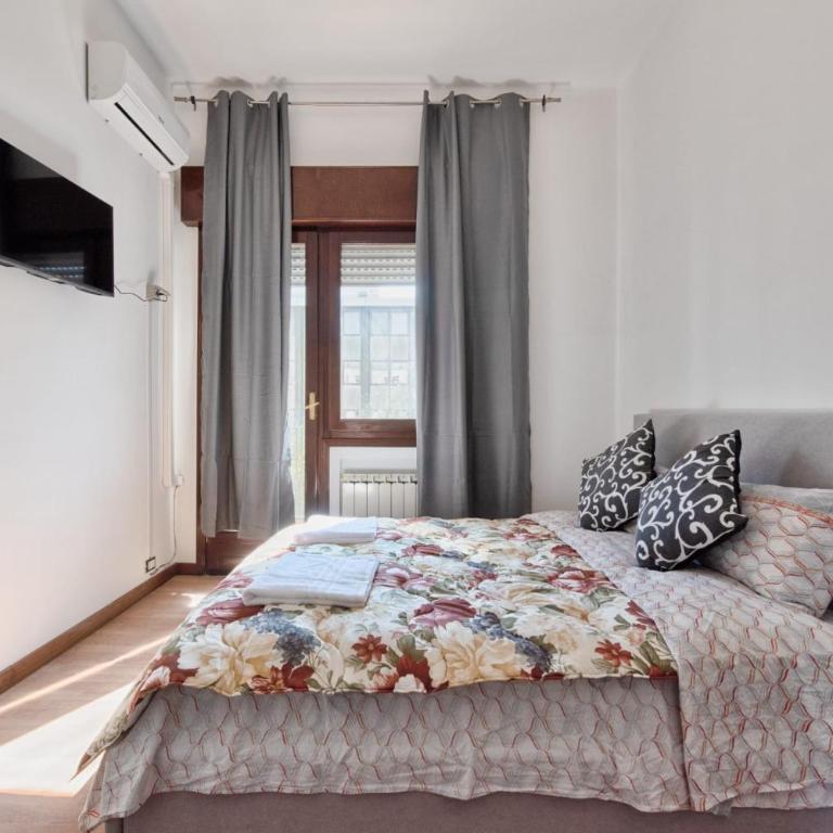 Apt Venice City - Camera Matrimoniale con Balcone - 5