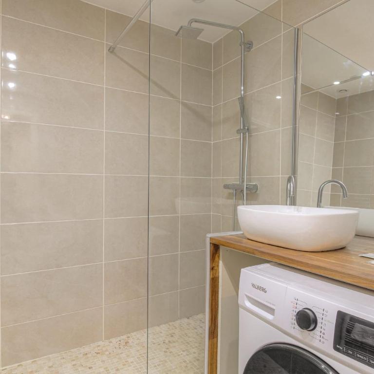 Cosy et Chaleureux wifi très haut débit - Appartement - 14