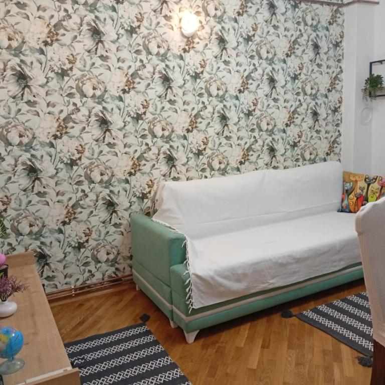 Apartman sa garažom i internetom - One-Bedroom Apartment - 4