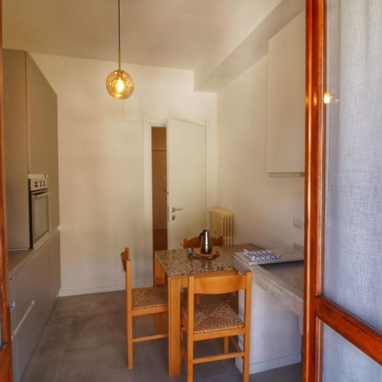 Al Numero 16 - Appartamento con Balcone - 10