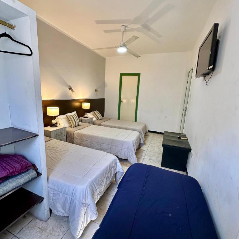 Hotel Estrella Andina - Quadruple Room with Private Bathroom - 2