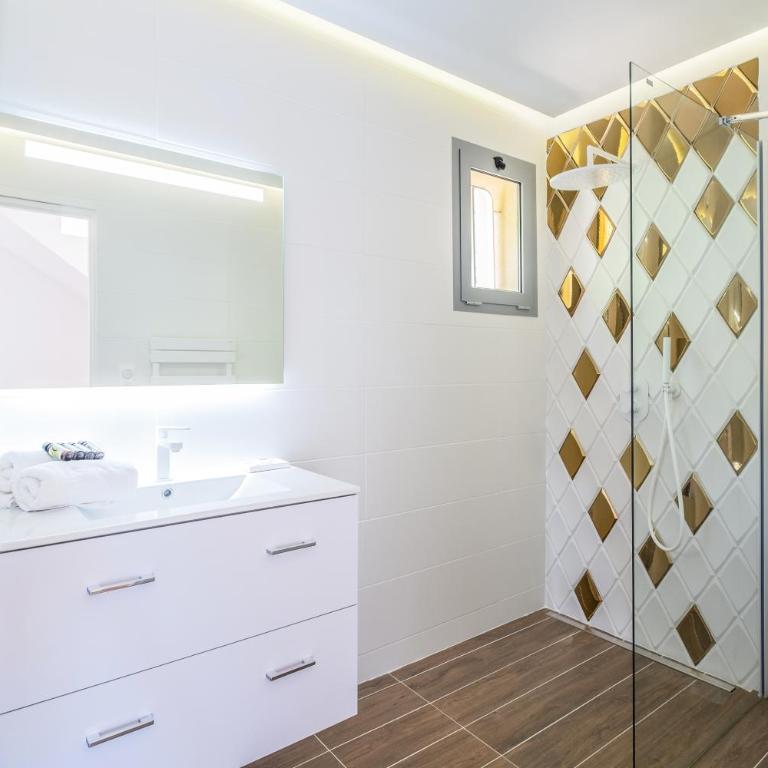 Vue des Anges,Breathless views over Baie des Anges - Appartement 2 Chambres - 17
