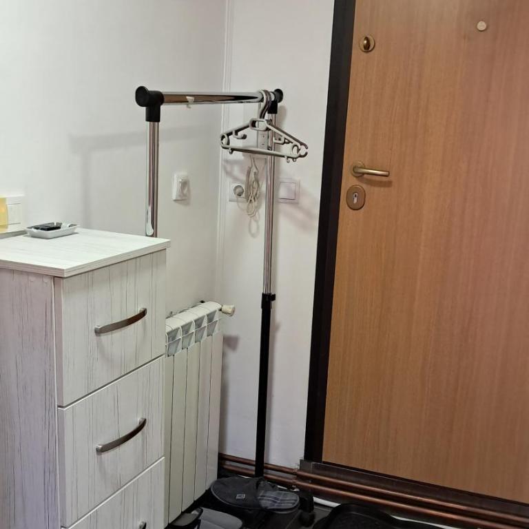 Apartman sa garažom i internetom - One-Bedroom Apartment - 19
