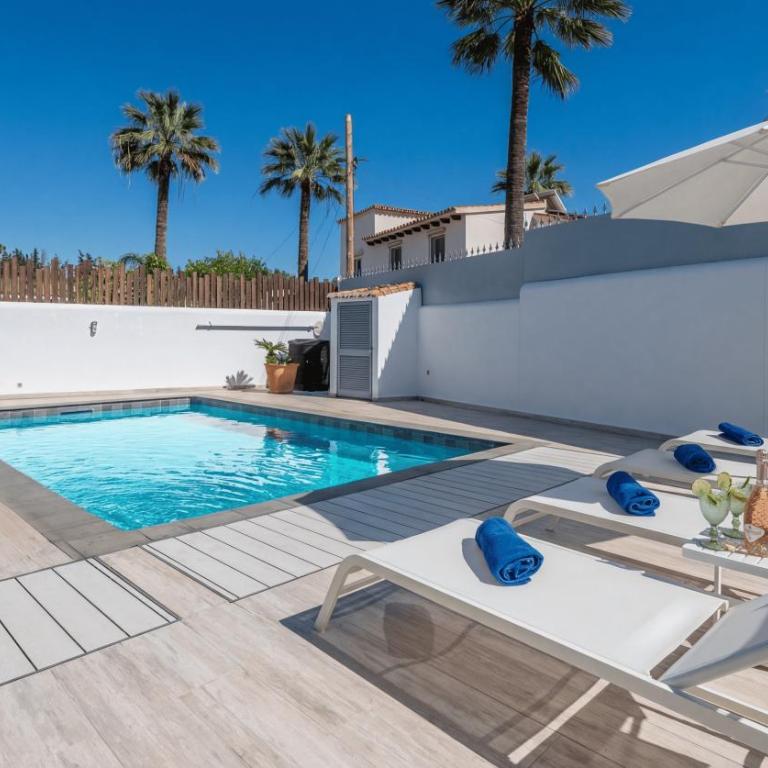 VACATION MARBELLA I Villa Serendi, Private Heated Pool, Prime Location, Walking to Puerto Banus, American BBQ, GYM, World-Class Dining - Villa Superior - 40